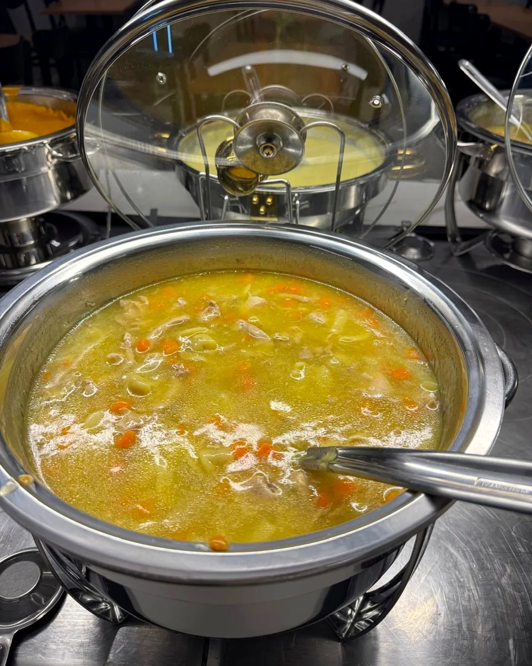 Sopa quente servida no Festival de Sopas